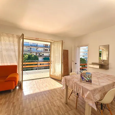 Apartment Grupos De 7 En Carlos Bueigas Salou